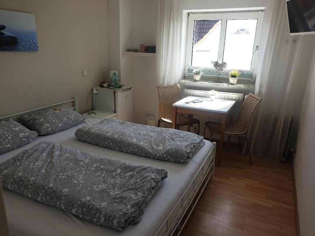 Rooming24, Kleine Pension Lübeck Eksteriør billede