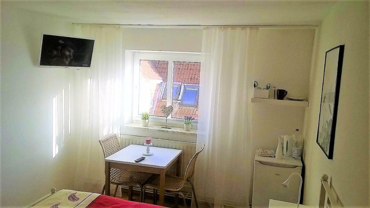 Rooming24, Kleine Pension Lübeck Eksteriør billede