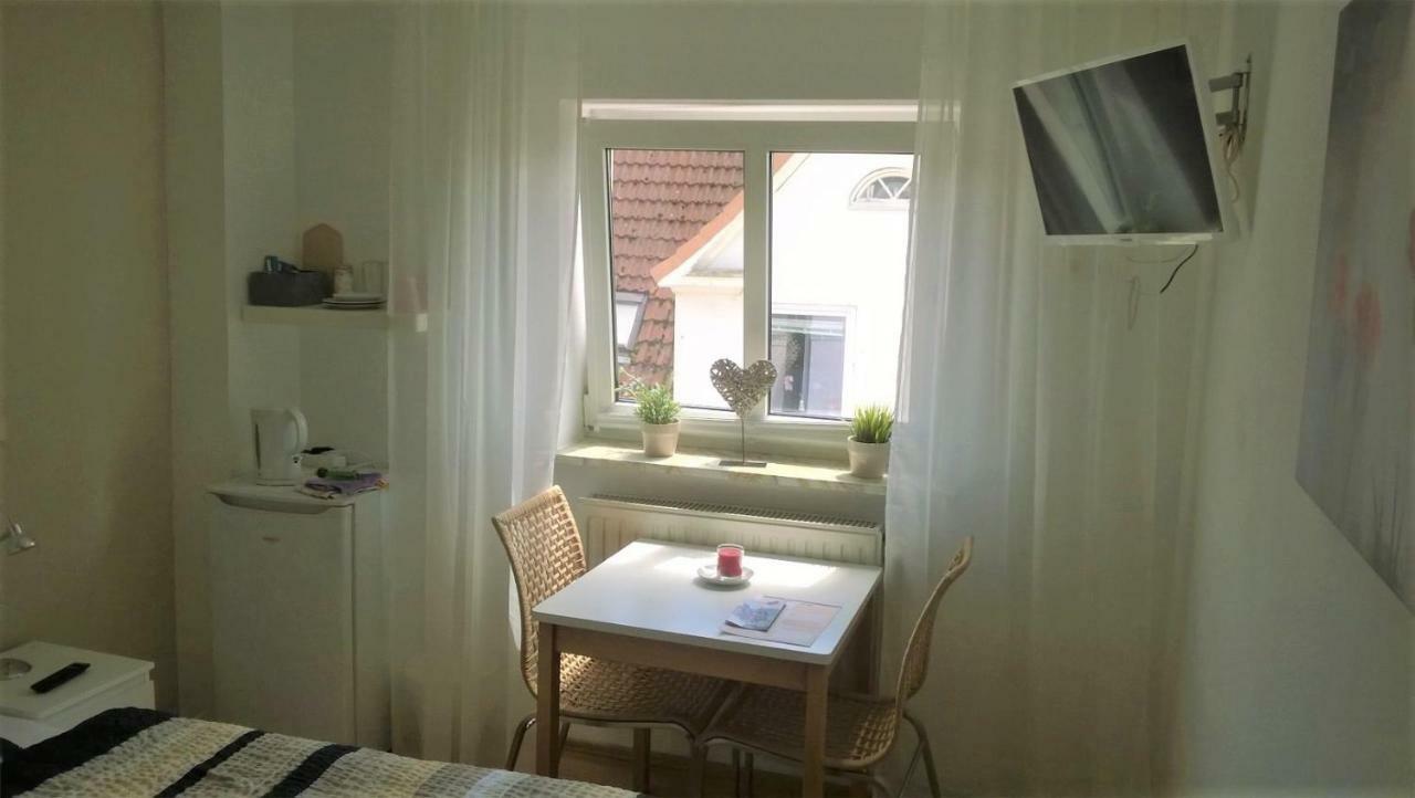 Rooming24, Kleine Pension Lübeck Eksteriør billede