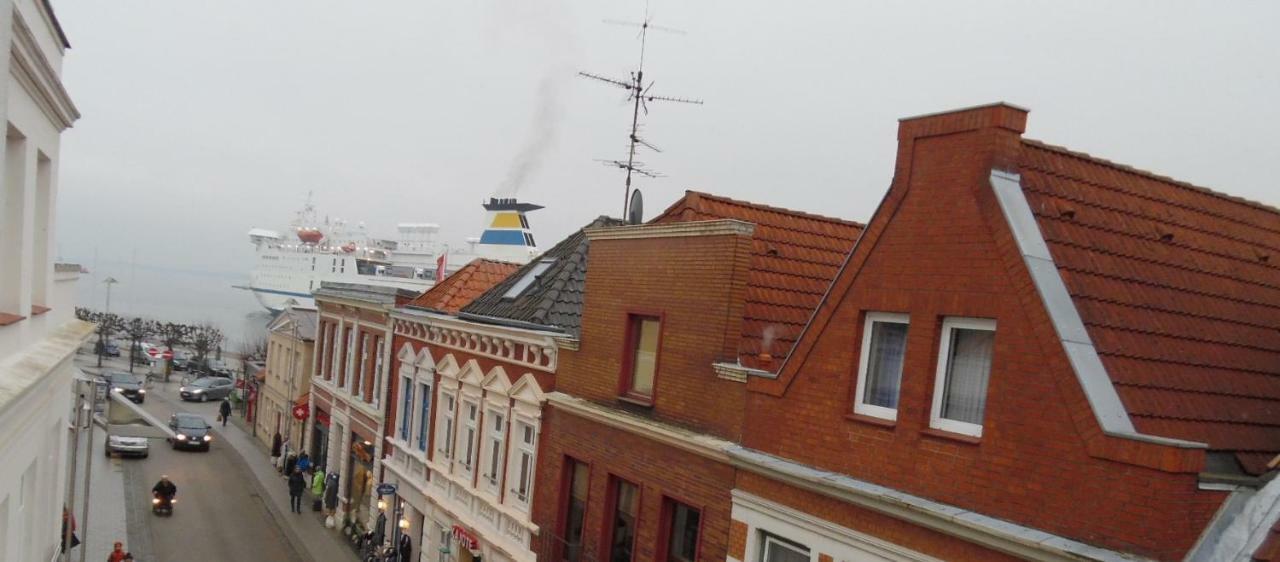 Rooming24, Kleine Pension Lübeck Eksteriør billede