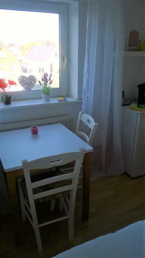 Rooming24, Kleine Pension Lübeck Eksteriør billede