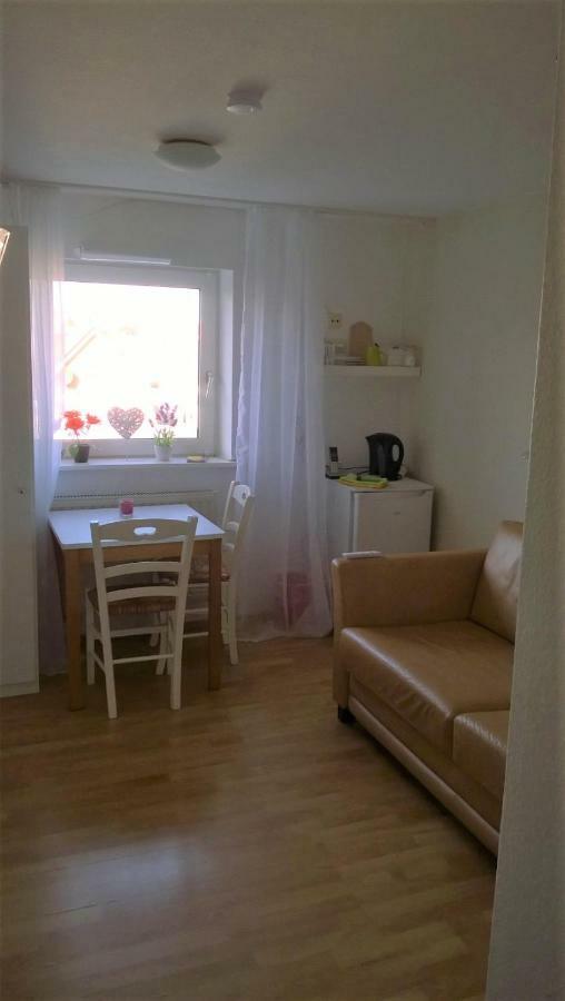 Rooming24, Kleine Pension Lübeck Eksteriør billede